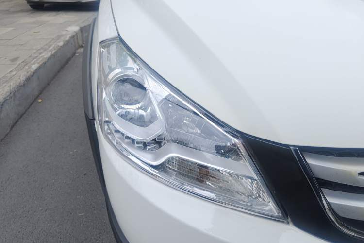 Used Dongfeng Aeolus H30 2014 CROSS 1.5L Manual Gratitude Edition Right Front Headlight