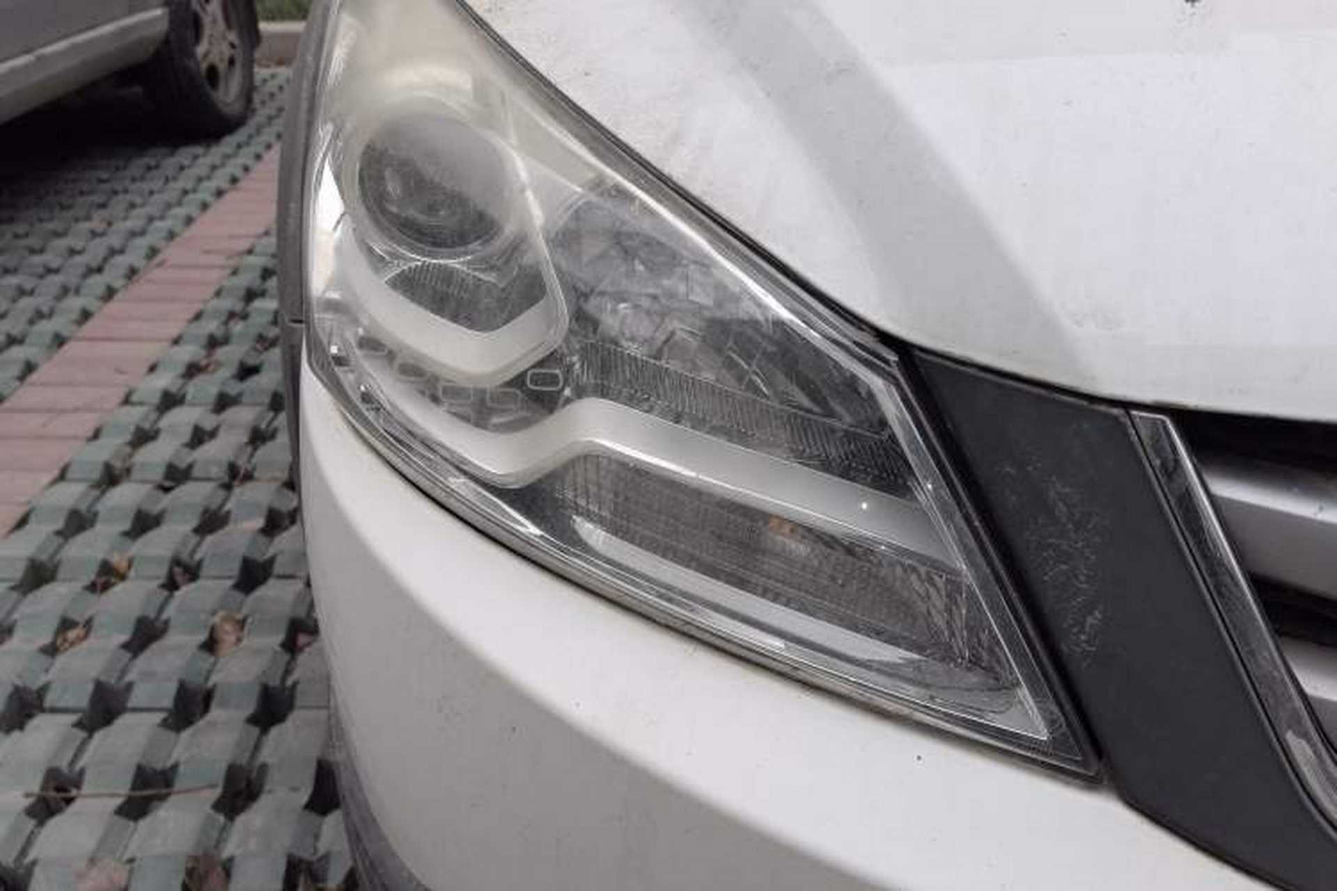 Used Dongfeng Aeolus H30 2014 CROSS 1.5L Manual Gratitude Edition Right Front Headlight
