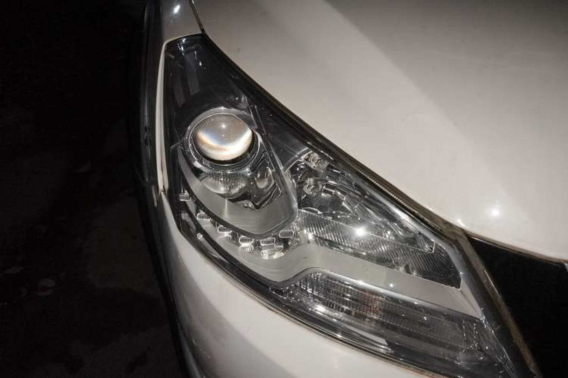 Used Dongfeng Aeolus H30 2014 CROSS 1.5L Automatic Luxury Model Right Front Headlight