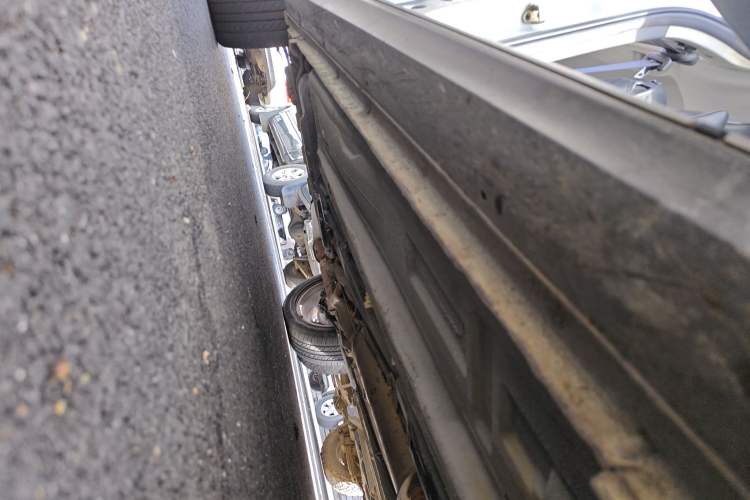 Used Dongfeng Aeolus H30 2014 CROSS 1.5L Manual Gratitude Edition Right Side Sill