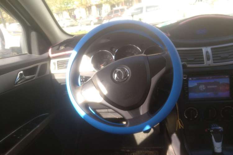 Used Dongfeng Aeolus H30 2014 CROSS 1.5L Manual Smart Drive Gratitude Edition Steering Wheel