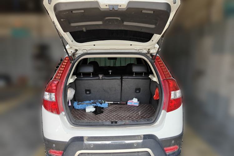 Used Dongfeng Aeolus H30 2014 CROSS 1.5L Automatic Zunyi Model Trunk