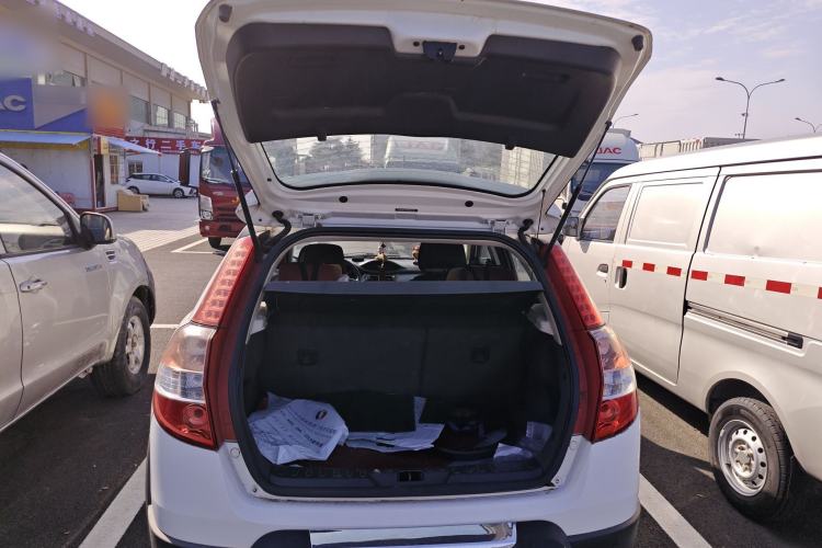 Used Dongfeng Aeolus H30 2014 CROSS 1.5L Manual Gratitude Edition Trunk
