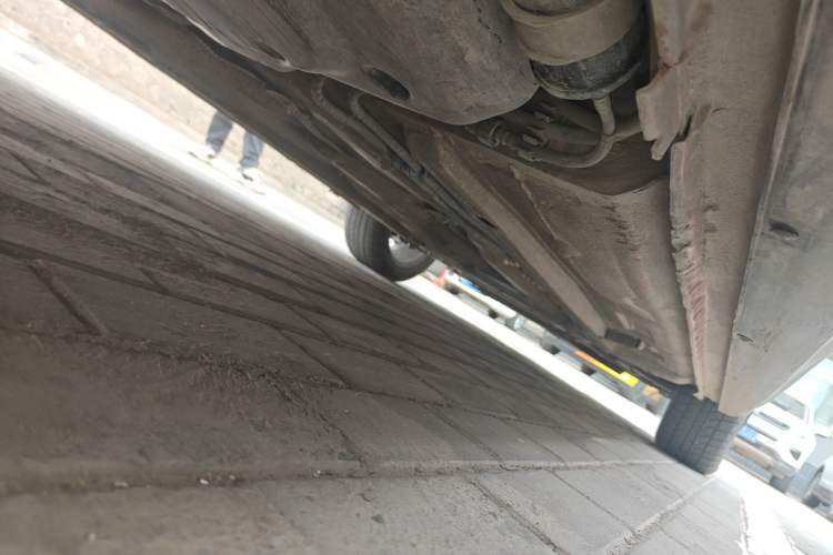 Used Dongfeng Aeolus H30 2014 CROSS 1.6L Manual Zunyi Model Chassis Rear Right