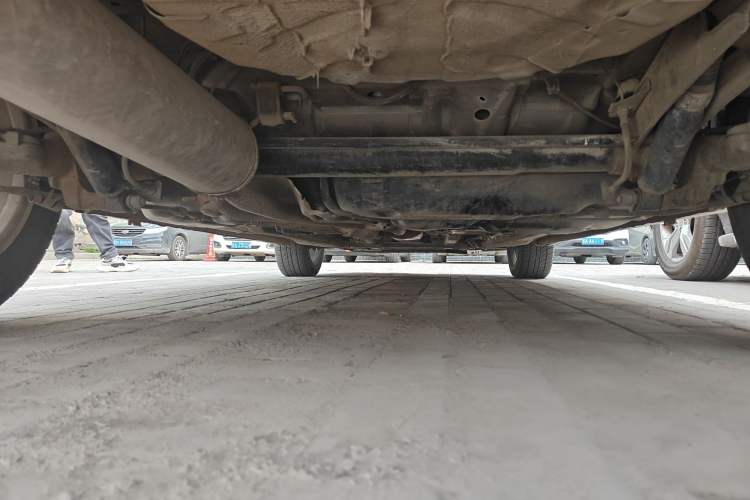 Used Dongfeng Aeolus H30 2014 CROSS 1.6L Manual Zunyi Model Chassis Rear
