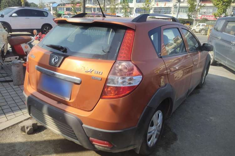Used Dongfeng Aeolus H30 2014 CROSS 1.5L Manual Gratitude Edition Exterior 3