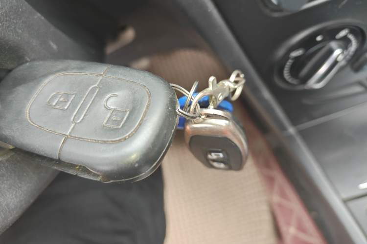 Used Dongfeng Aeolus H30 2014 CROSS 1.6L Manual Zunyi Model Vehicle Key