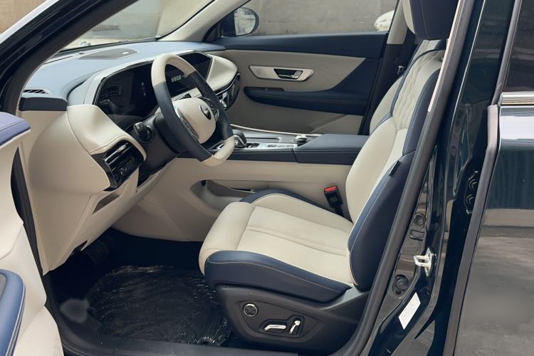 Used Dongfeng Aeolus Huge 2022 Mach Power 1.5T Dare-to-Love Edition Interior 2