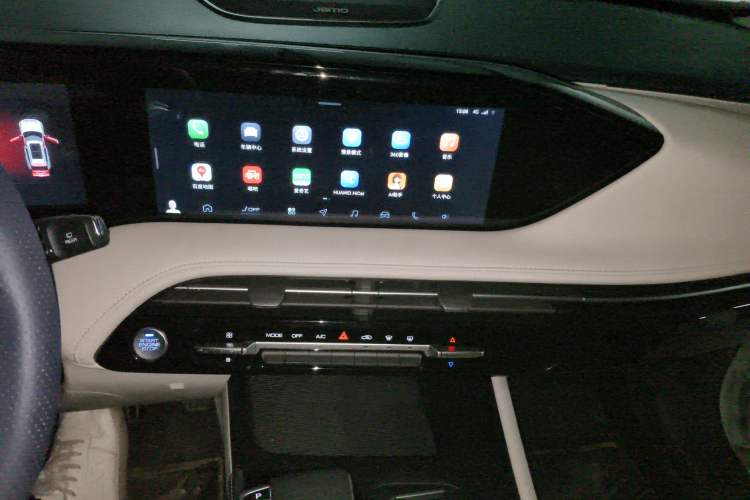Used Dongfeng Aeolus Huge 2022 Mach Power 1.5T Dare-to-Drive Edition · Enjoyably悦 Audio And AC Panel