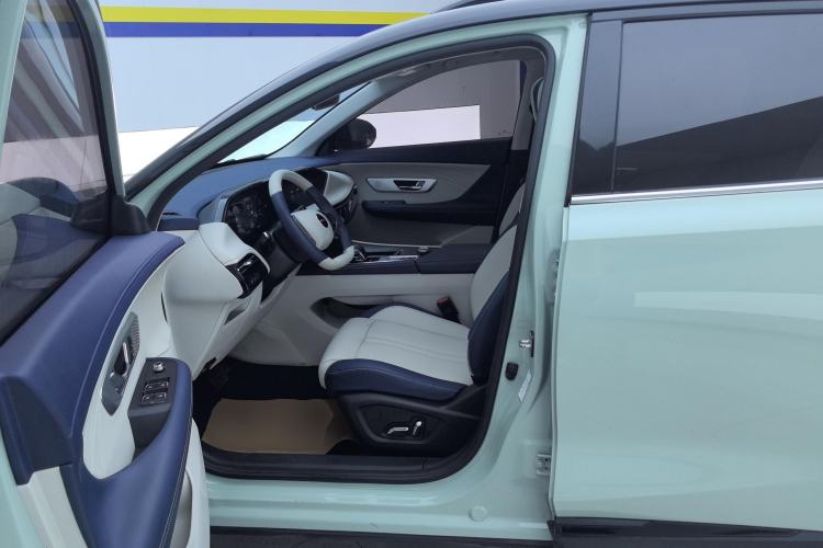Used Dongfeng Aeolus Huge 2022 Mach Dual-Motor 1.5T MHD Dare-to-Dream Edition Left Front Seat