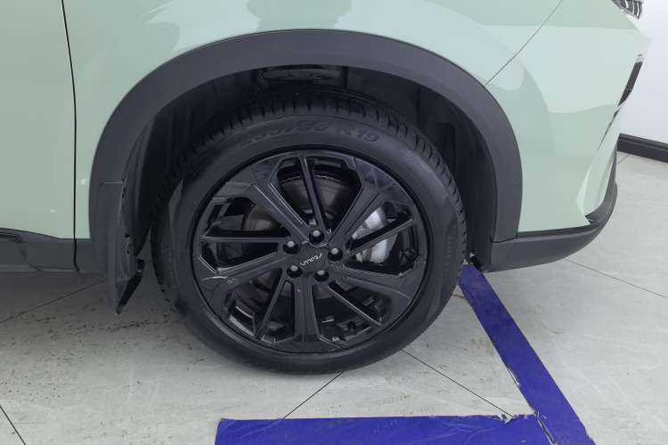 Used Dongfeng Aeolus Huge 2022 Mach Dual-Motor 1.5T MHD Dare-to-Dream Edition Right Front Wheel Hub