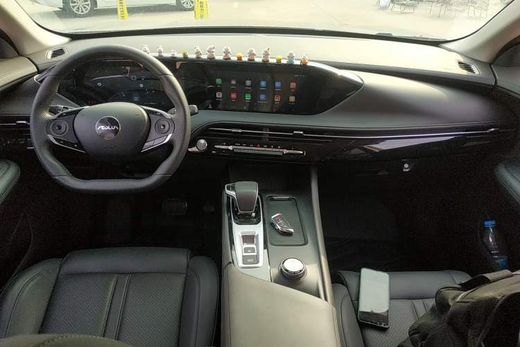 Used Dongfeng Aeolus Huge 2022 Mach Power 1.5T DareDrive Edition · Smart Center Console