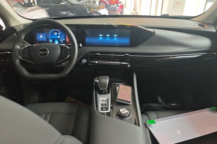 Used Dongfeng Aeolus Huge 2022 Mach Power 1.5T DareDrive Edition · Smart Center Console