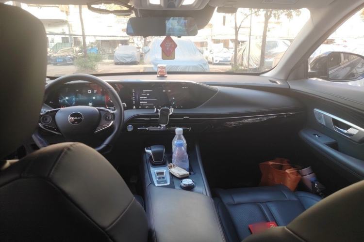 Used Dongfeng Aeolus Huge 2022 Mach Power 1.5T DareDrive Edition · Smart Center Console