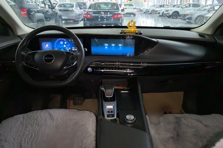 Used Dongfeng Aeolus Huge 2022 Mach Power 1.5T DareDrive Edition · Smart Center Console