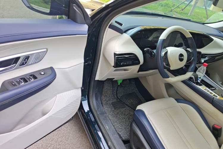 Used Dongfeng Aeolus Huge 2022 Mach Dual-Motor 1.5T MHD Dare-to-Dream Edition Driver Seat