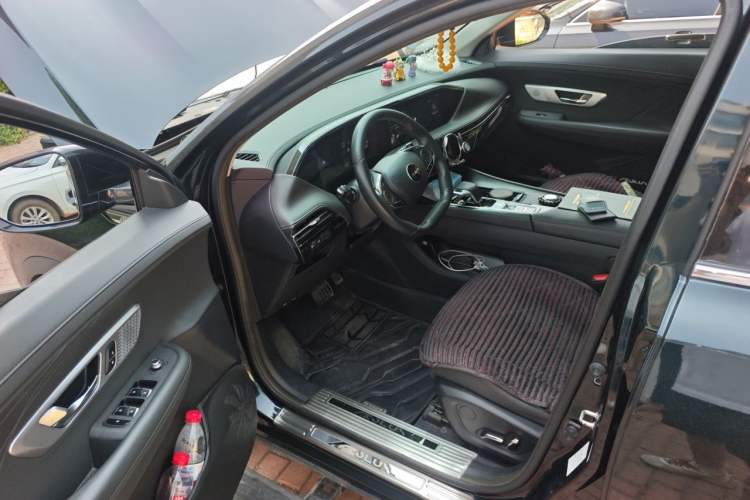 Used Dongfeng Aeolus Huge 2022 Mach Dual-Motor 1.5T MHD Dare-to-Dream Edition Driver Seat