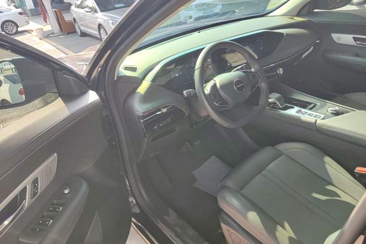 Used Dongfeng Aeolus Huge 2022 Mach Dual-Motor 1.5T MHD Dare-to-Dream Edition Driver Seat