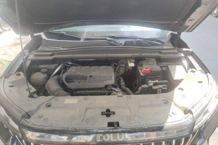 Used Dongfeng Aeolus Huge 2022 Mach Power 1.5T Dare-to-Love Edition Engine Bay