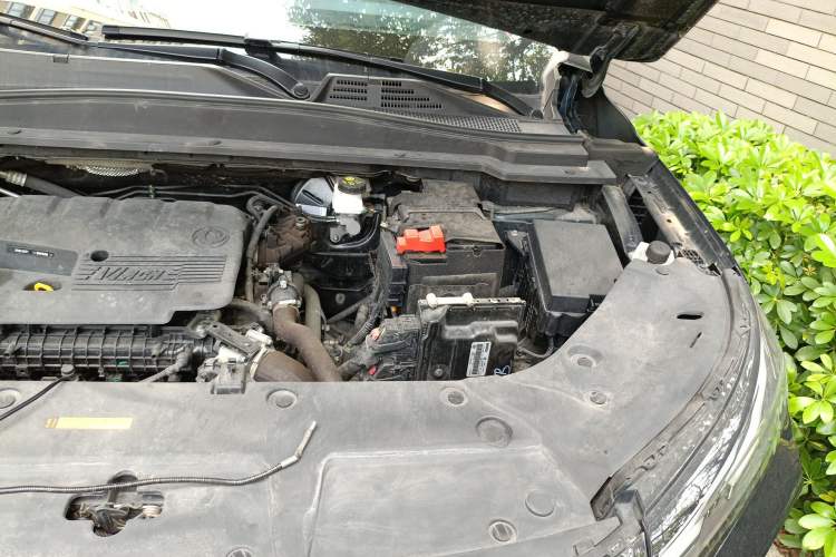 Used Dongfeng Aeolus Huge 2022 Mach Power 1.5T DareDrive Edition · Smart Engine Bay Left