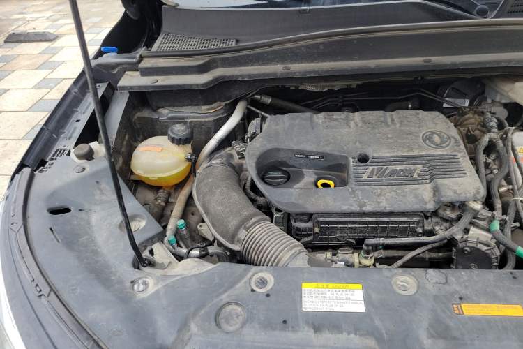 Used Dongfeng Aeolus Huge 2022 Mach Dual-Motor 1.5T MHD Dare-to-Dream Edition Engine Bay Right