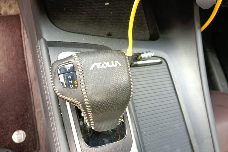 Used Dongfeng Aeolus Huge 2022 Mach Power 1.5T Dare-to-Drive Edition · Enjoyably悦 Gear Lever