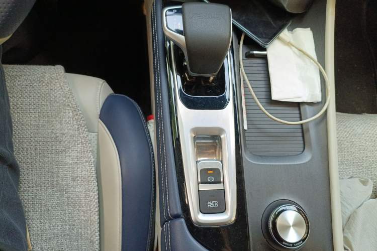 Used Dongfeng Aeolus Huge 2022 Mach Power 1.5T DareDrive Edition · Smart Gear Lever