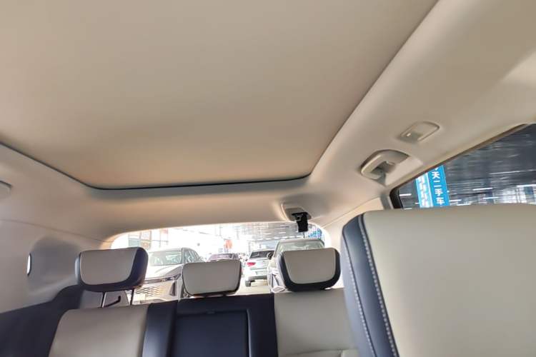 Used Dongfeng Aeolus Huge 2022 Mach Dual-Motor 1.5T MHD Dare-to-Dream Edition Headliner