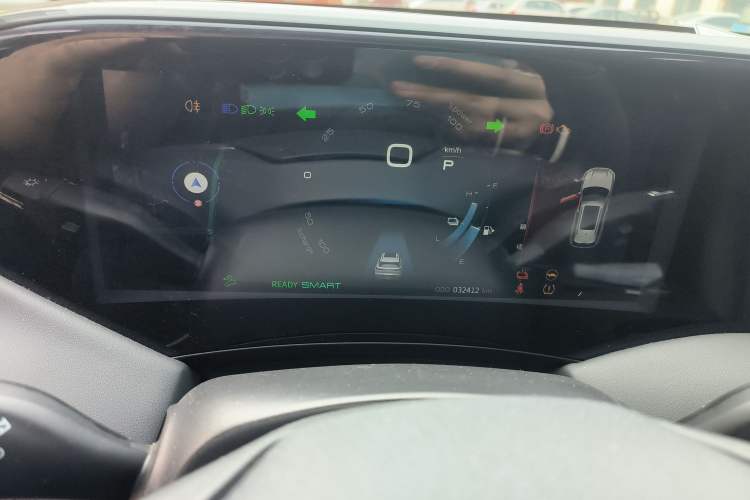 Used Dongfeng Aeolus Huge 2022 Mach Dual-Motor 1.5T MHD Dare-to-Dream Edition Instrument Cluster