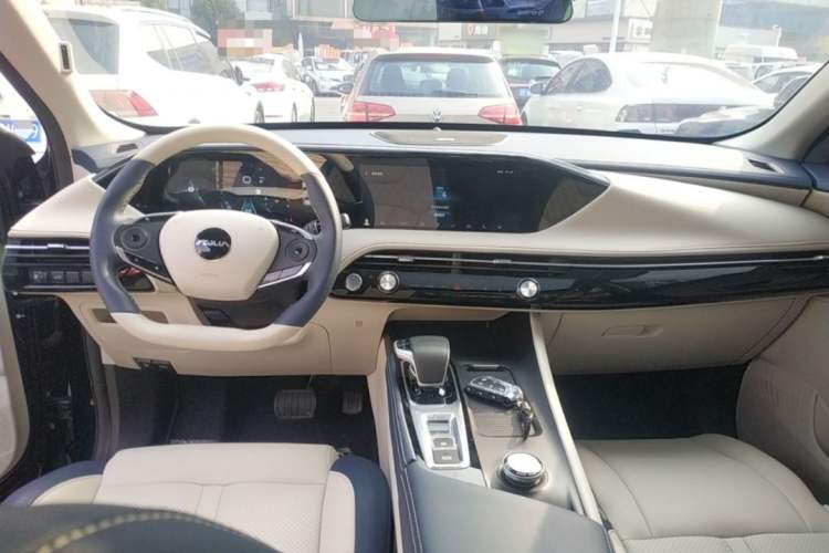 Used Dongfeng Aeolus Huge 2022 Mach Power 1.5T Dare-to-Love Edition Interior 1