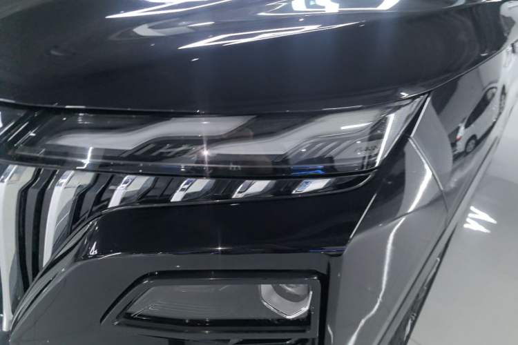 Used Dongfeng Aeolus Huge 2022 Mach Dual-Motor 1.5T MHD Dare-to-Dream Edition Left Front Headlight
