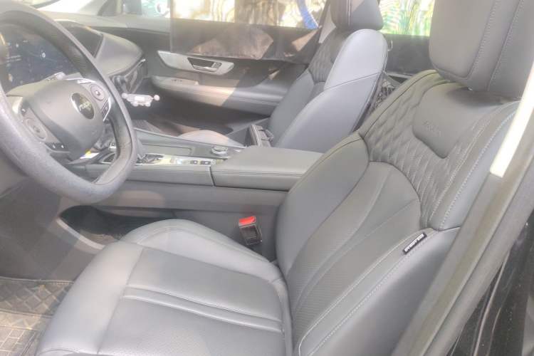 Used Dongfeng Aeolus Huge 2022 Mach Power 1.5T Dare-to-Love Edition Left Front Seat