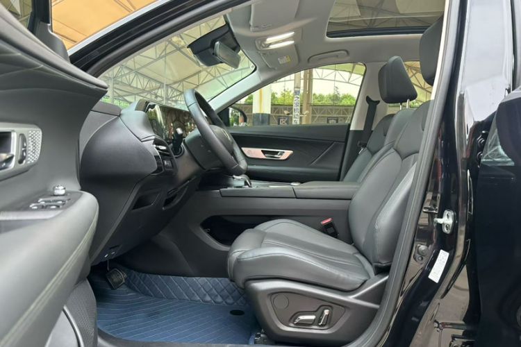 Used Dongfeng Aeolus Huge 2022 Mach Dual-Motor 1.5T MHD Dare-to-Dream Edition Left Front Seat