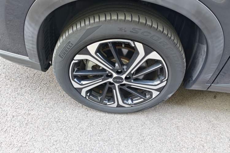 Used Dongfeng Aeolus Huge 2022 Mach Dual-Motor 1.5T MHD Dare-to-Dream Edition Left Front Wheel Hub