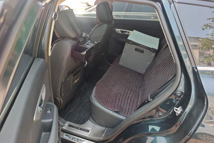 Used Dongfeng Aeolus Huge 2022 Mach Dual-Motor 1.5T MHD Dare-to-Dream Edition Left Rear Seat