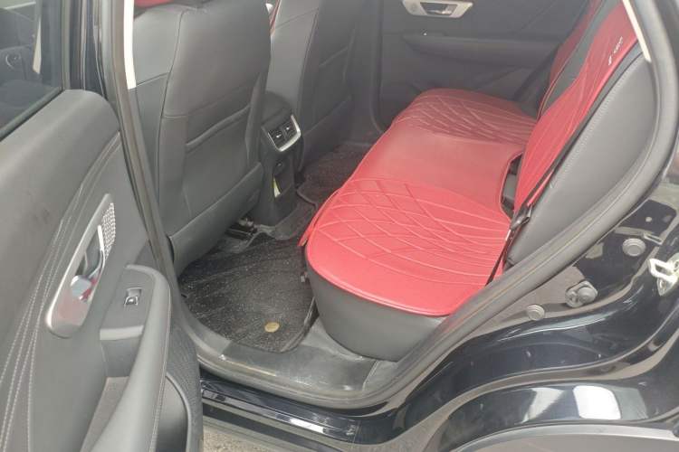 Used Dongfeng Aeolus Huge 2022 Mach Power 1.5T Dare-Enjoy Edition · Smart Left Rear Seat