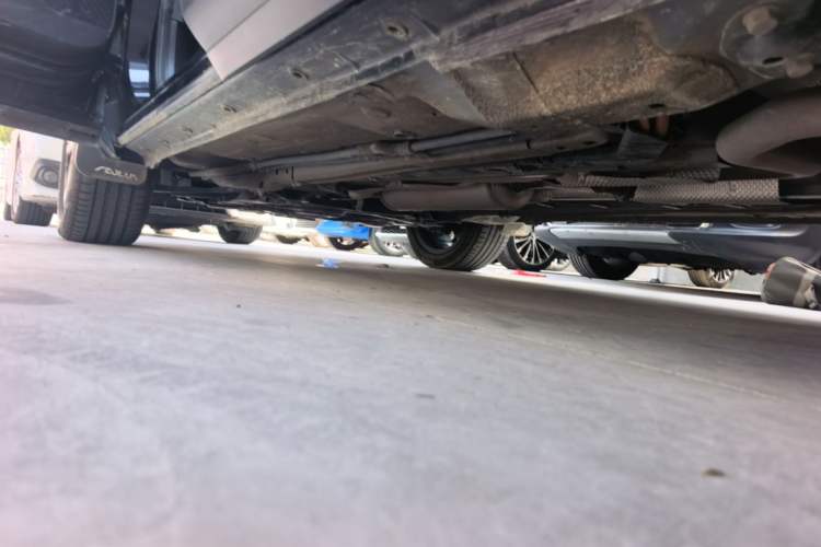 Used Dongfeng Aeolus Huge 2022 Mach Dual-Motor 1.5T MHD Dare-to-Dream Edition Left Side Sill