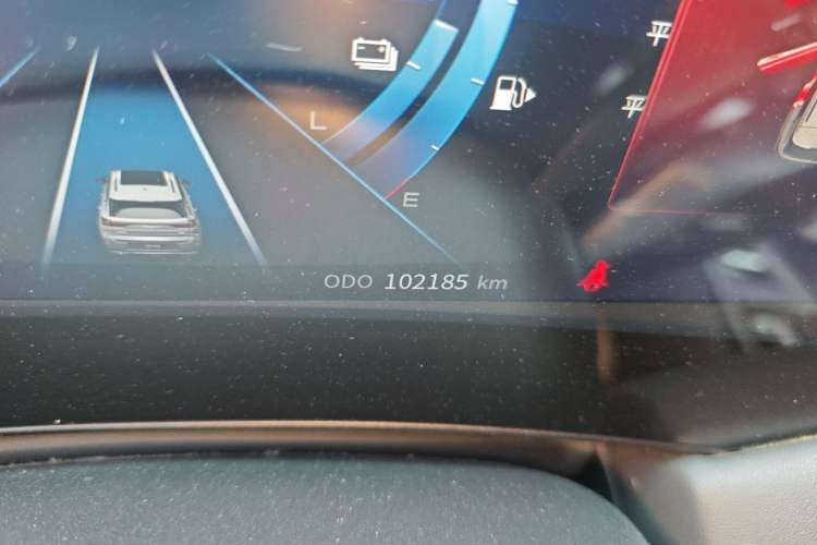 Used Dongfeng Aeolus Huge 2022 Mach Dual-Motor 1.5T MHD Dare-to-Dream Edition Odometer Close Up