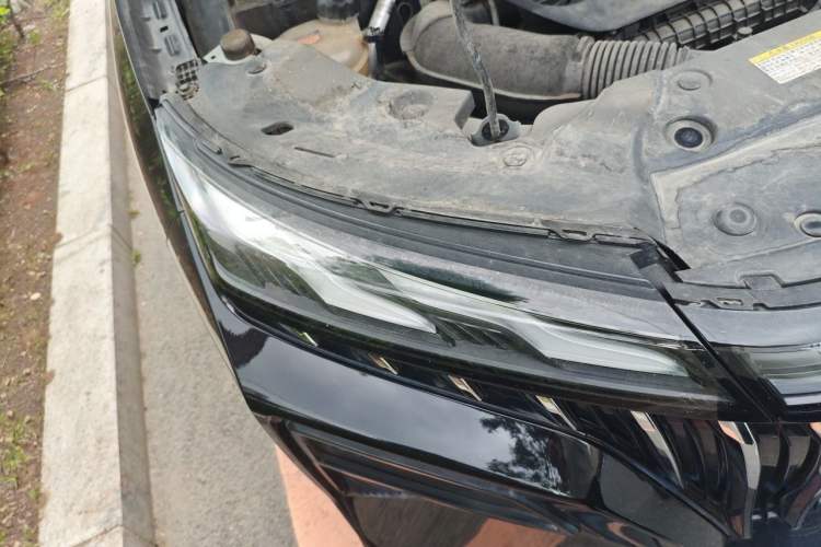 Used Dongfeng Aeolus Huge 2022 Mach Power 1.5T Dare-Enjoy Edition · Smart Right Front Headlight