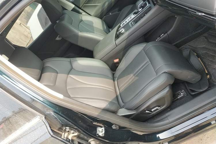 Used Dongfeng Aeolus Huge 2022 Mach Power 1.5T DareDrive Edition · Smart Right Front Seat