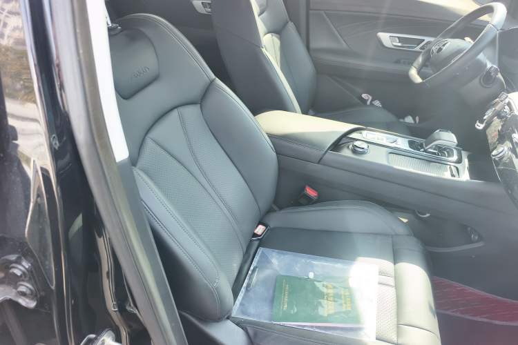 Used Dongfeng Aeolus Huge 2022 Mach Dual-Motor 1.5T MHD Dare-to-Dream Edition Right Front Seat