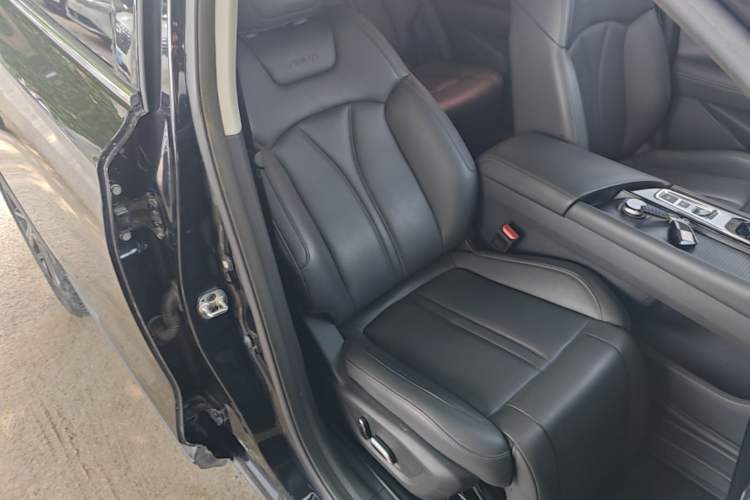 Used Dongfeng Aeolus Huge 2022 Mach Dual-Motor 1.5T MHD Dare-to-Dream Edition Right Front Seat