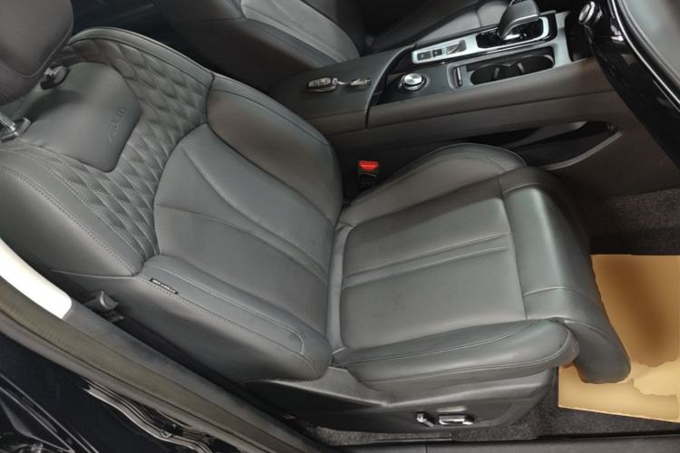 Used Dongfeng Aeolus Huge 2022 Mach Power 1.5T Dare-Enjoy Edition · Smart Right Front Seat