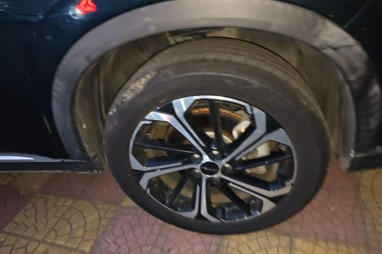 Used Dongfeng Aeolus Huge 2022 Mach Power 1.5T DareDrive Edition · Smart Right Front Wheel Hub