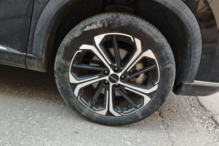 Used Dongfeng Aeolus Huge 2022 Mach Power 1.5T DareDrive Edition · Smart Right Front Wheel Hub