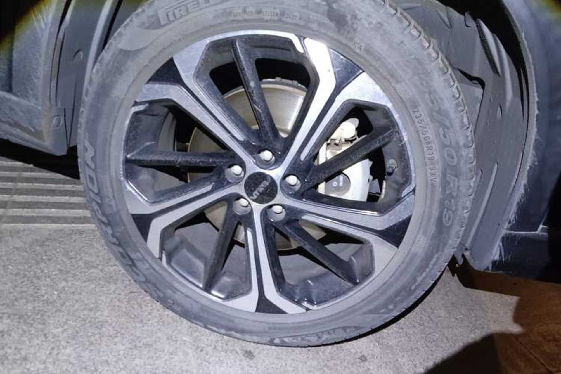Used Dongfeng Aeolus Huge 2022 Mach Power 1.5T Dare-to-Love Edition Right Front Wheel Hub