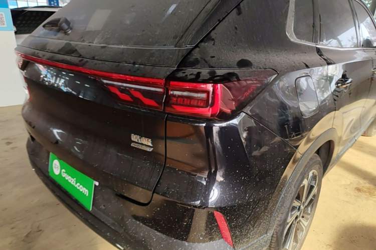 Used Dongfeng Aeolus Huge 2022 Mach Dual-Motor 1.5T MHD Dare-to-Dream Edition Right Rear Taillight