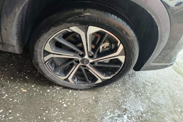 Used Dongfeng Aeolus Huge 2022 Mach Dual-Motor 1.5T MHD Dare-to-Dream Edition Right Rear Wheel Hub