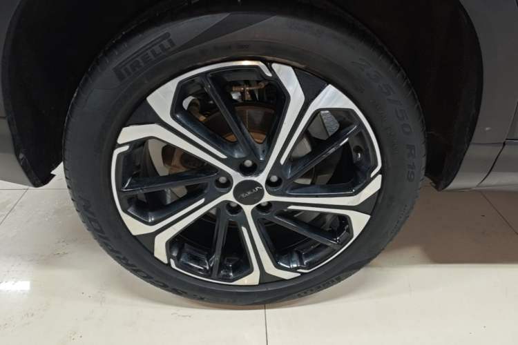 Used Dongfeng Aeolus Huge 2022 Mach Power 1.5T Dare-Enjoy Edition · Smart Right Rear Wheel Hub