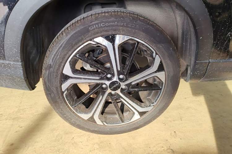 Used Dongfeng Aeolus Huge 2022 Mach Dual-Motor 1.5T MHD Dare-to-Dream Edition Right Rear Wheel Hub